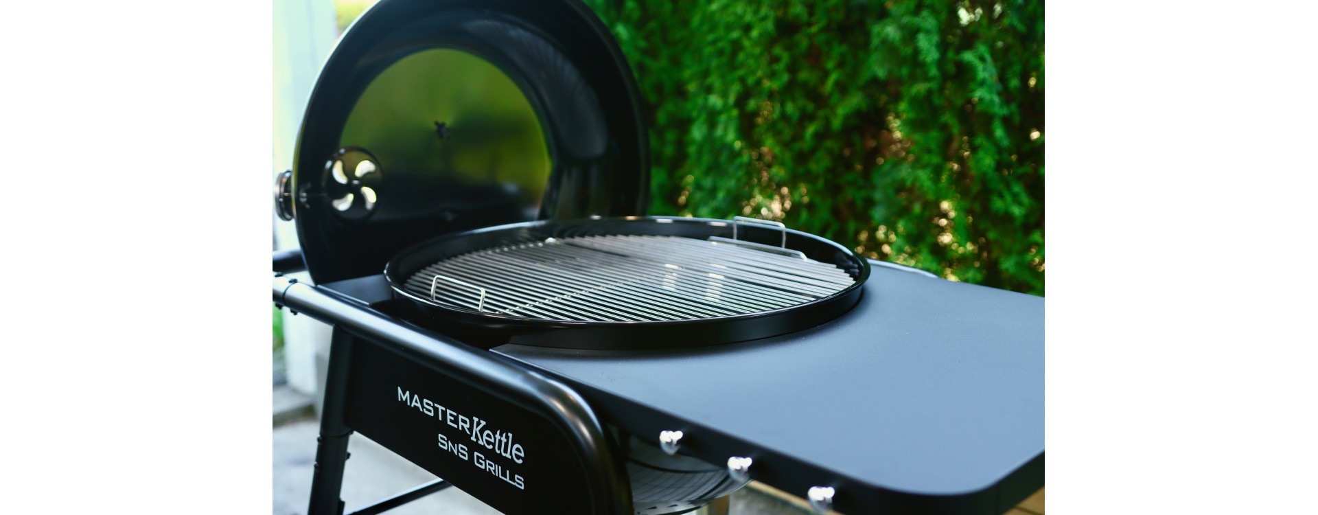 Slow 'N Sear®Master Kettle 57 см + Slow 'N Sear® Deluxe